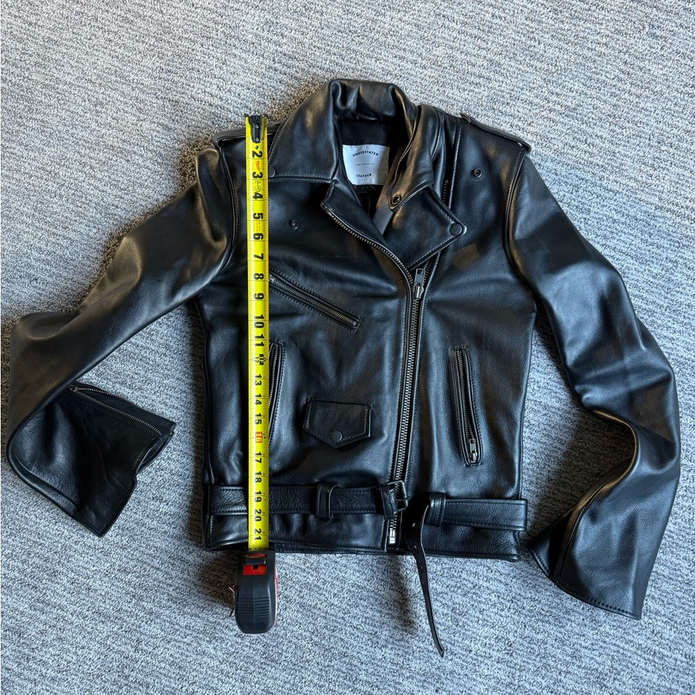 PRISTINE Understated Leather Bell Sleeve Leather Jacket and bag - Picture 14 of 15